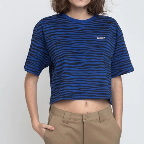 Obey Tops - 🎉🎉HP🎉🎉Obey Feisty Printed T-Shirt